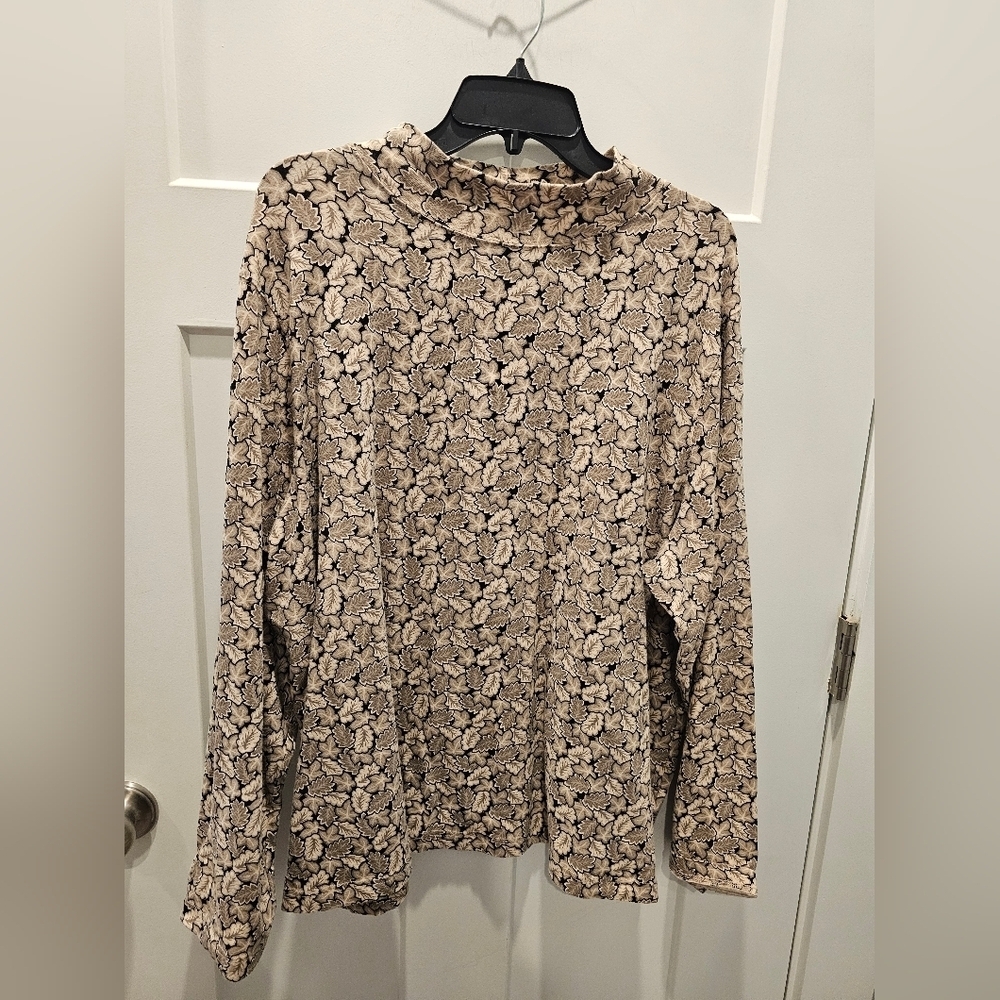 Croft & Barrow Woman 3X Stretch Leaf Print Mock Neck Long Sleeve Top Beige Black